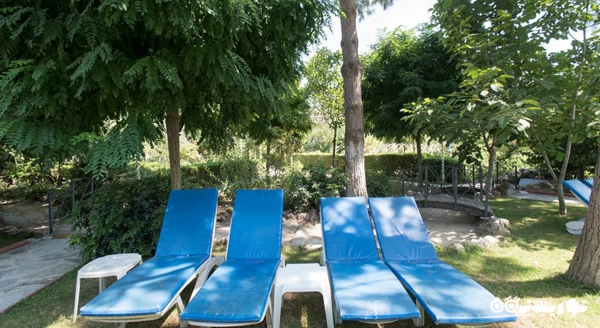 تخت های مخصوص حمام آفتاب